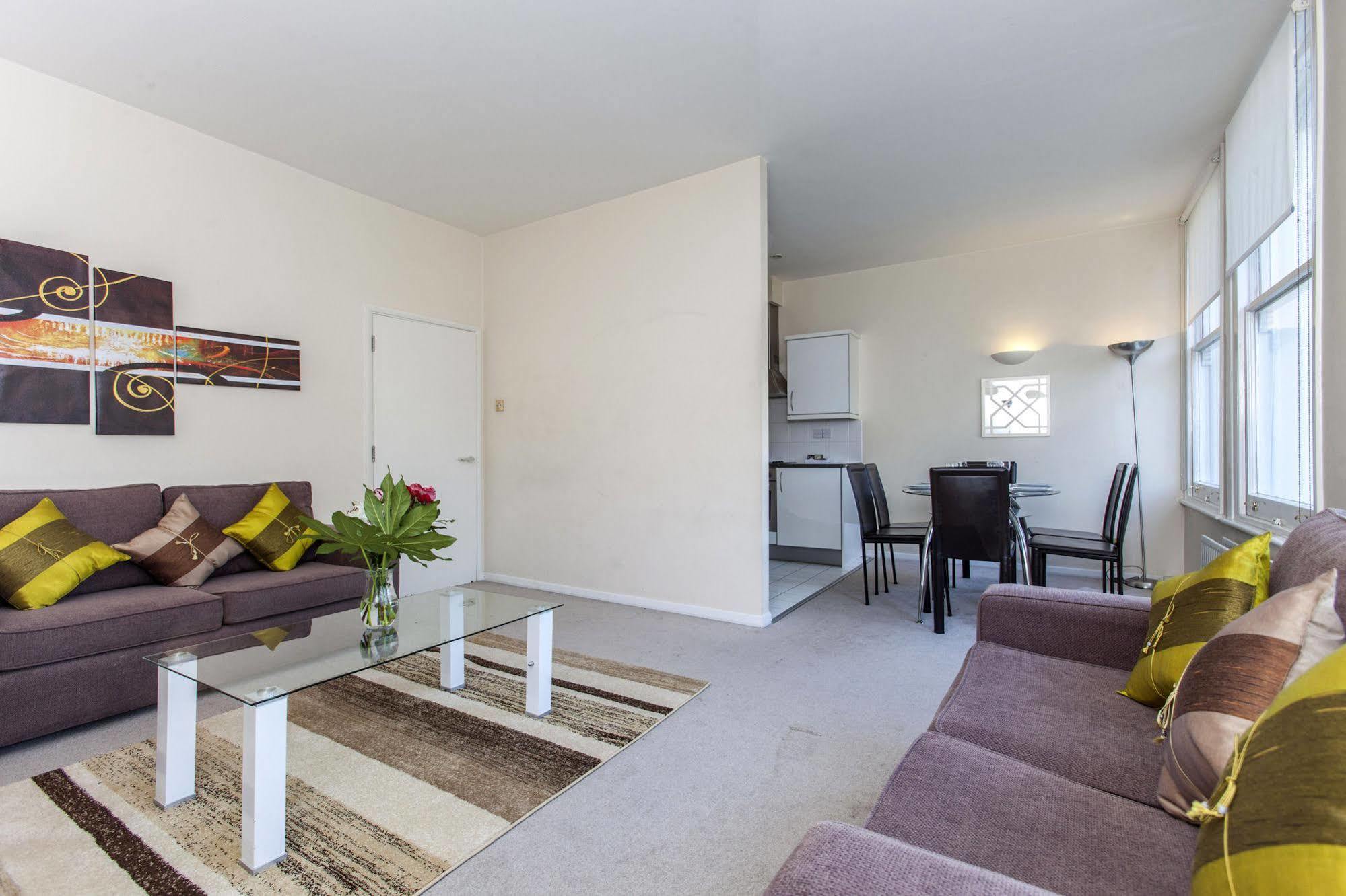 Club Living - Barbican Apartments لندن المظهر الخارجي الصورة